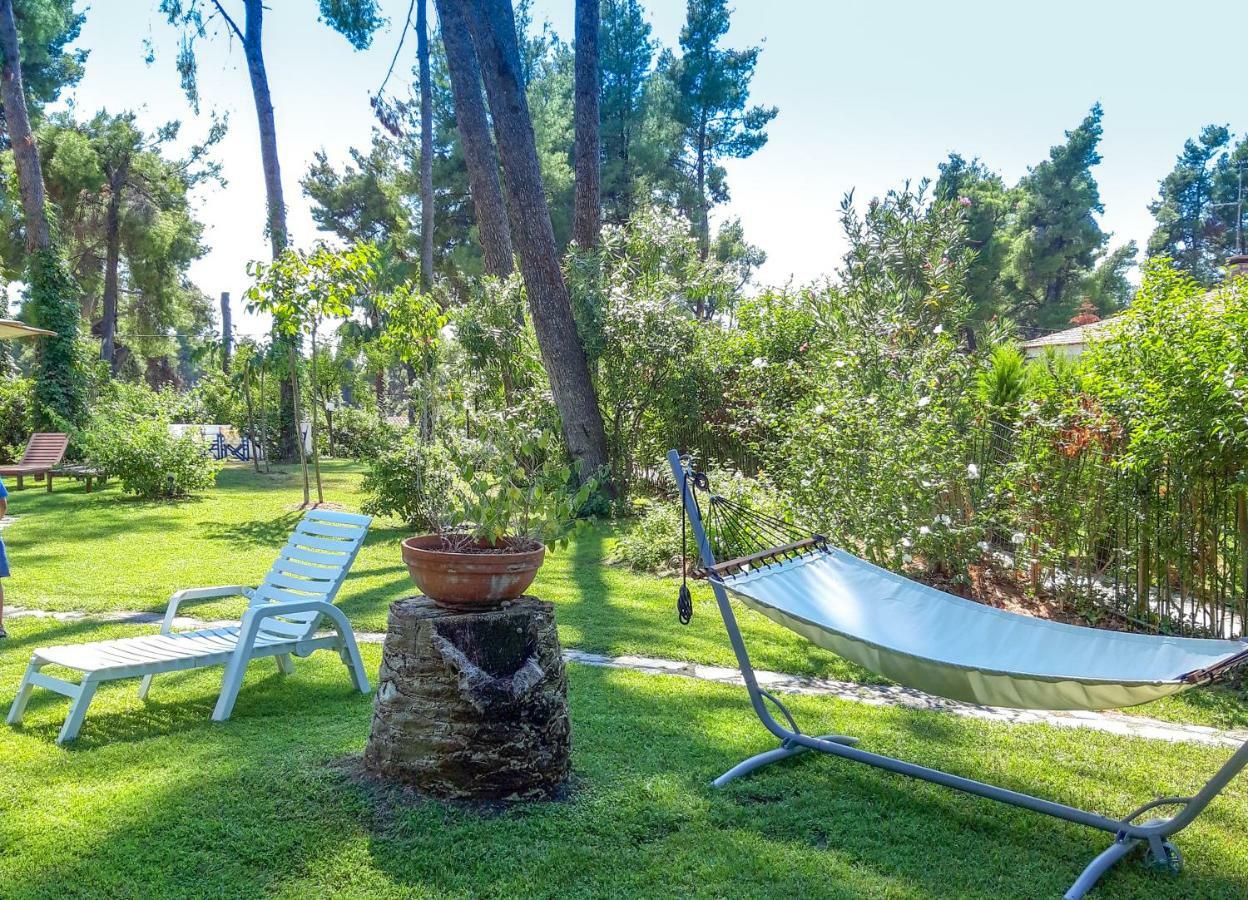 Villa Aurora In Sani With Garden And Pool Екстериор снимка